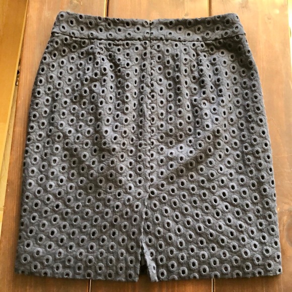 ☀️J. Crew Navy Eyelet Skirt EUC - Picture 5 of 5